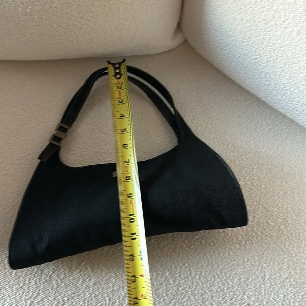 Gucci Black Shoulder Bag - Picture 15 of 17
